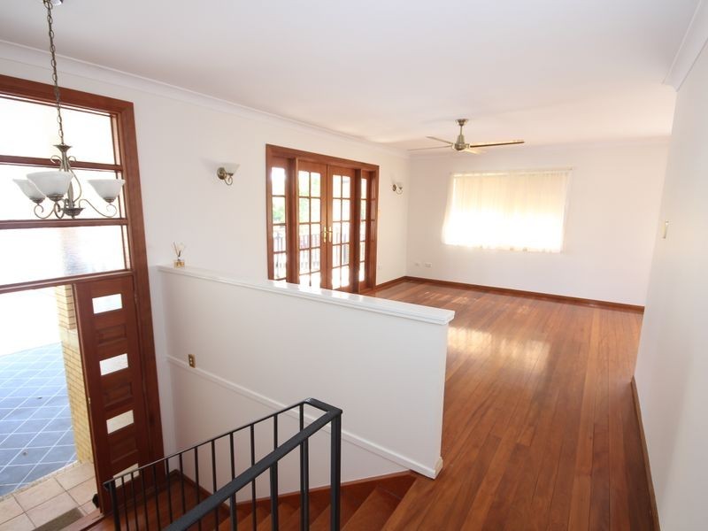 65 Morialta Street, Mansfield QLD 4122