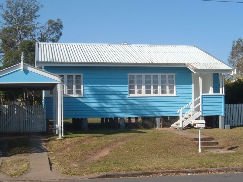 8 Cradock Street, Holland Park QLD 4121