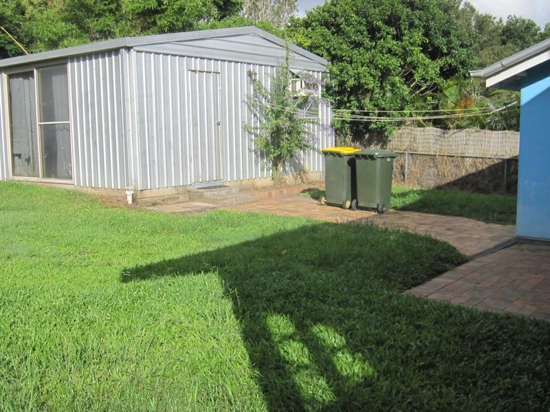 8 Cradock Street, Holland Park QLD 4121