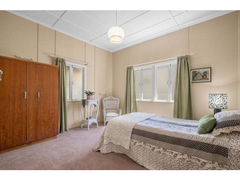 110 Hoff Street, Mount Gravatt East QLD 4122