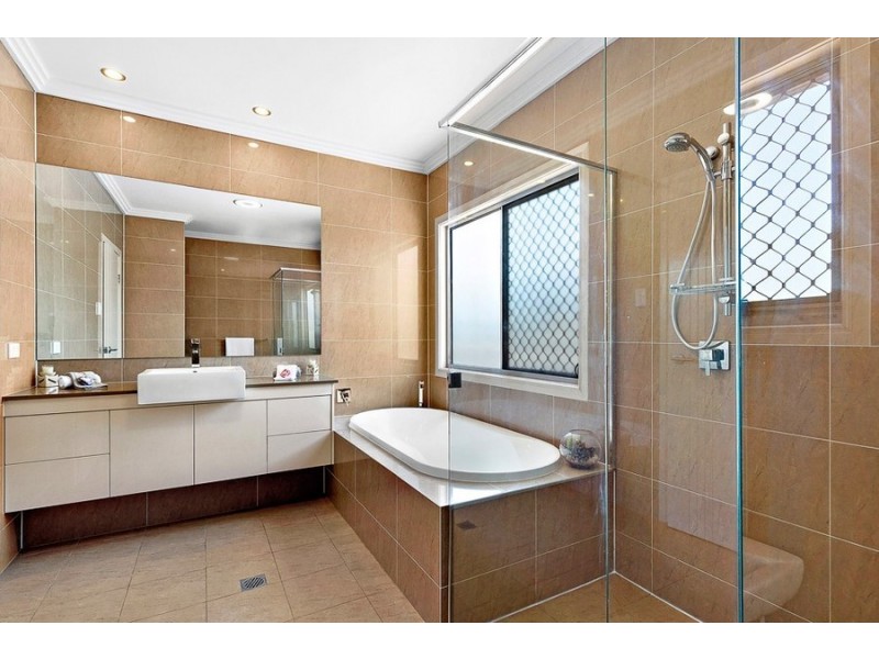 70 Gosford Street, Mount Gravatt QLD 4122