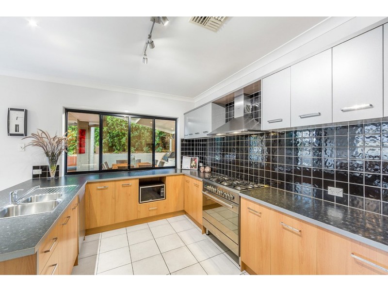13 Giordano Place, Belmont QLD 4153