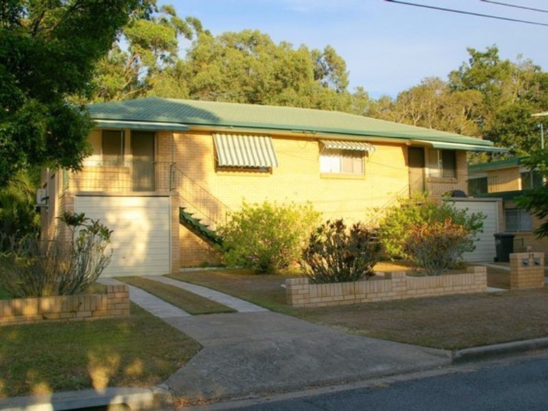 2/15 Bedser Street, Macgregor QLD 4109