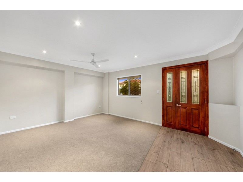 24 Redpath Street, Wishart QLD 4122