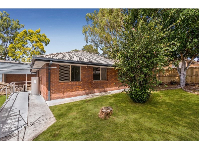 230 Wecker Road, Mansfield QLD 4122