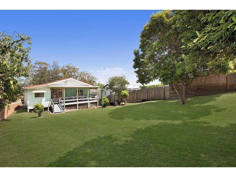80 Abbotsleigh Street, Holland Park QLD 4121
