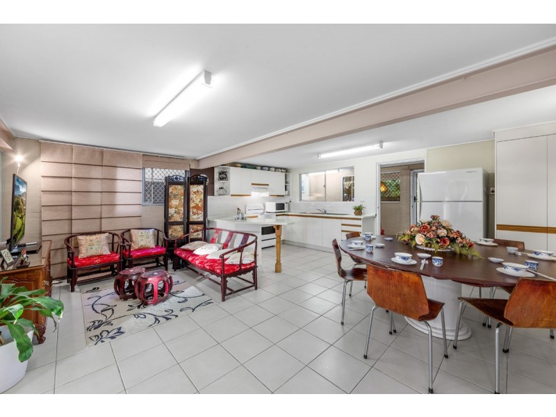 51 Morialta Street, Mansfield QLD 4122