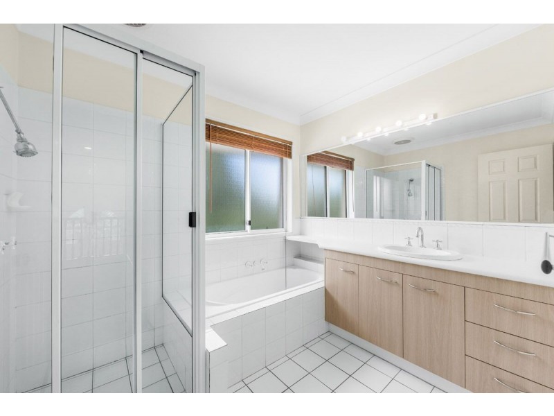 3 Somerset Place, Parkinson QLD 4115