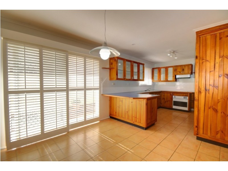 2 Longridge Street, Macgregor QLD 4109