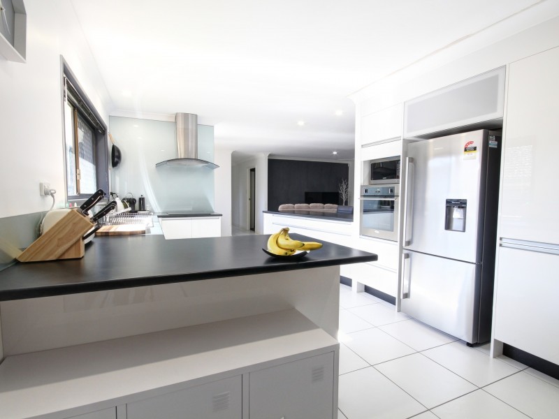 4 Blackbean Street, Sunnybank Hills QLD 4109