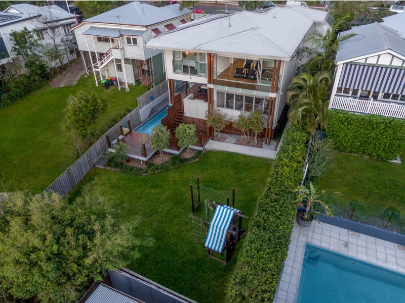 15 Sylvia Street, Camp Hill QLD 4152