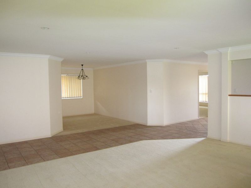 11 Kentwell Place, Wishart QLD 4122