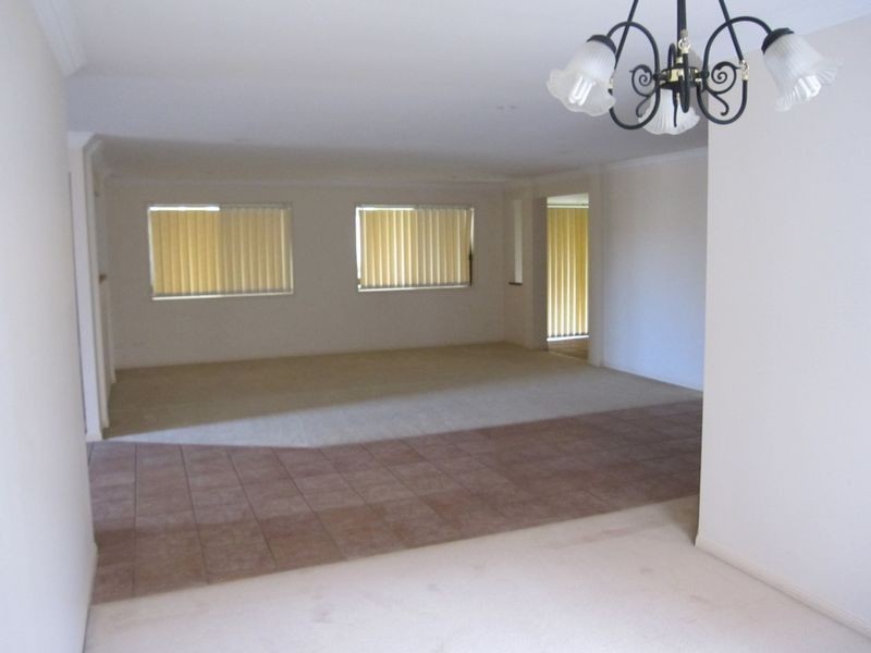 11 Kentwell Place, Wishart QLD 4122