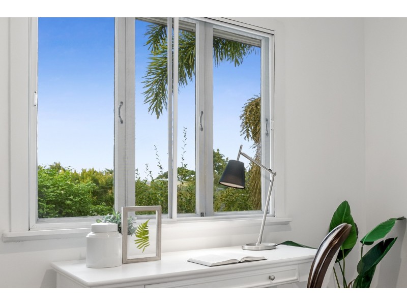 18 Nantwich Street, Mount Gravatt East QLD 4122