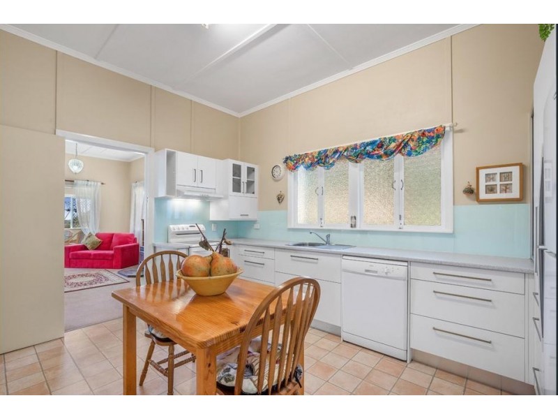 110 Hoff Street, Mount Gravatt East QLD 4122