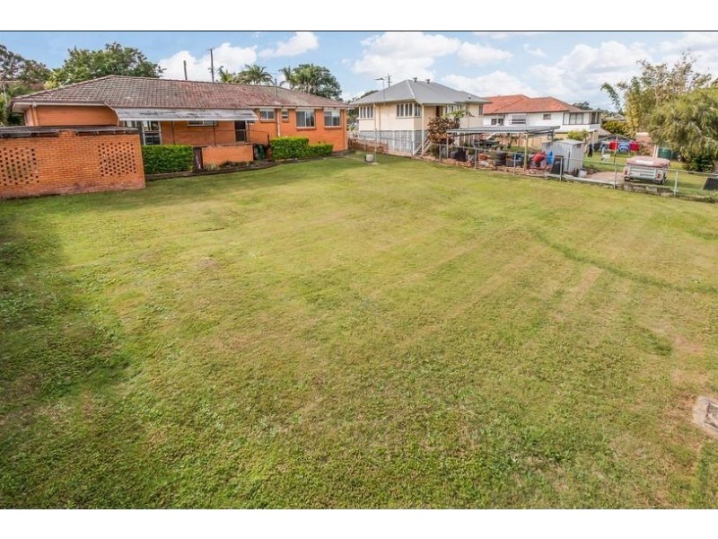 115 Broadwater Road, Mount Gravatt East QLD 4122