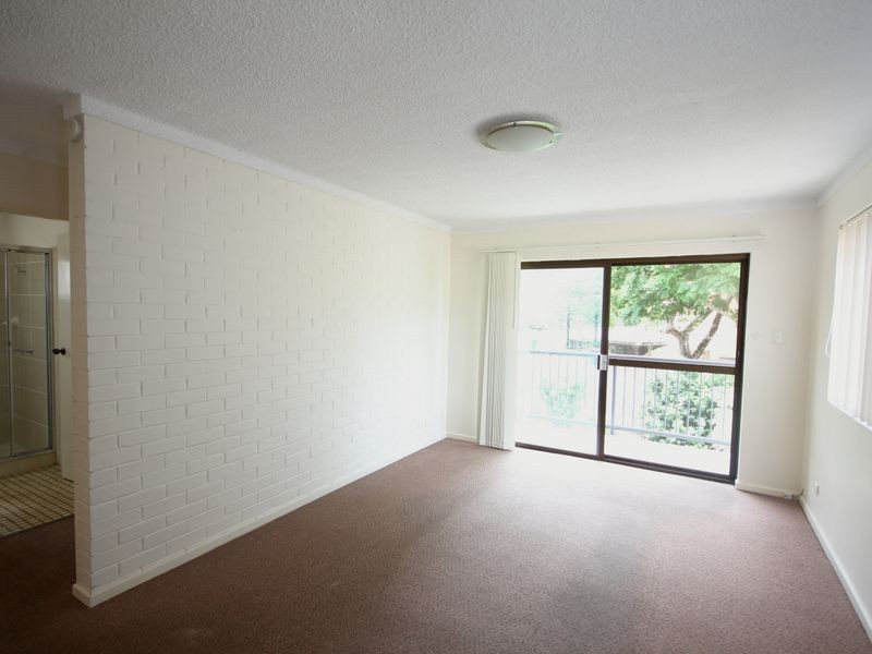 3/2 Raintree Street, Mansfield QLD 4122