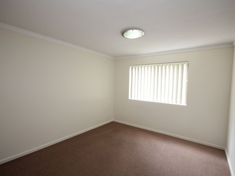 3/2 Raintree Street, Mansfield QLD 4122