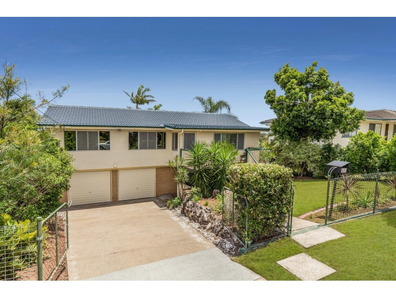 12 Pareena Crescent, Mansfield QLD 4122