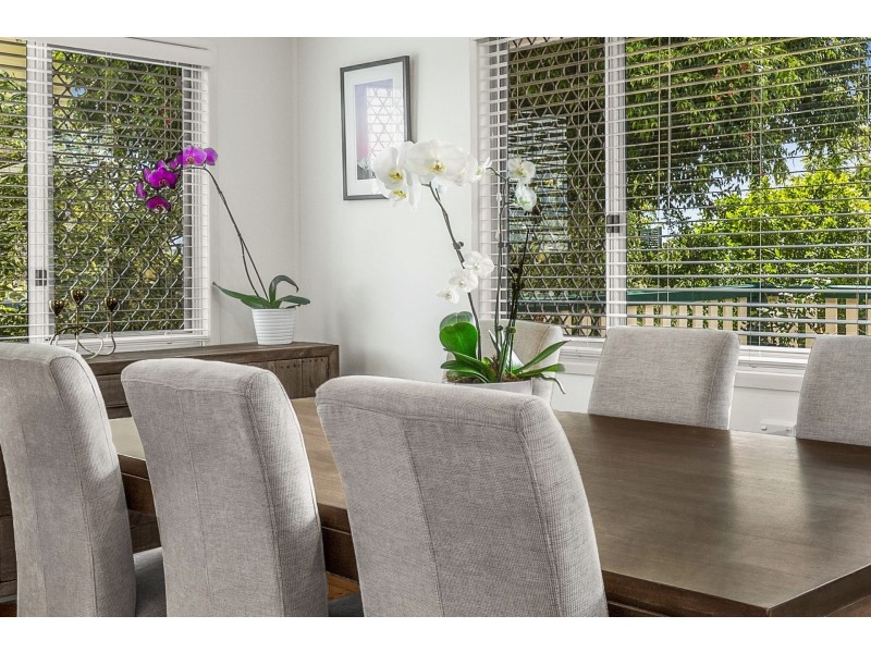 12 Pareena Crescent, Mansfield QLD 4122