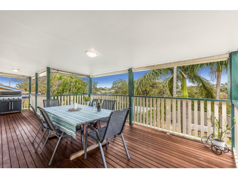 12 Pareena Crescent, Mansfield QLD 4122