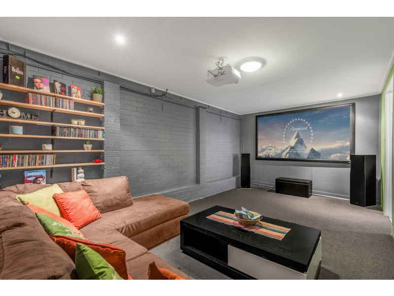 12 Pareena Crescent, Mansfield QLD 4122