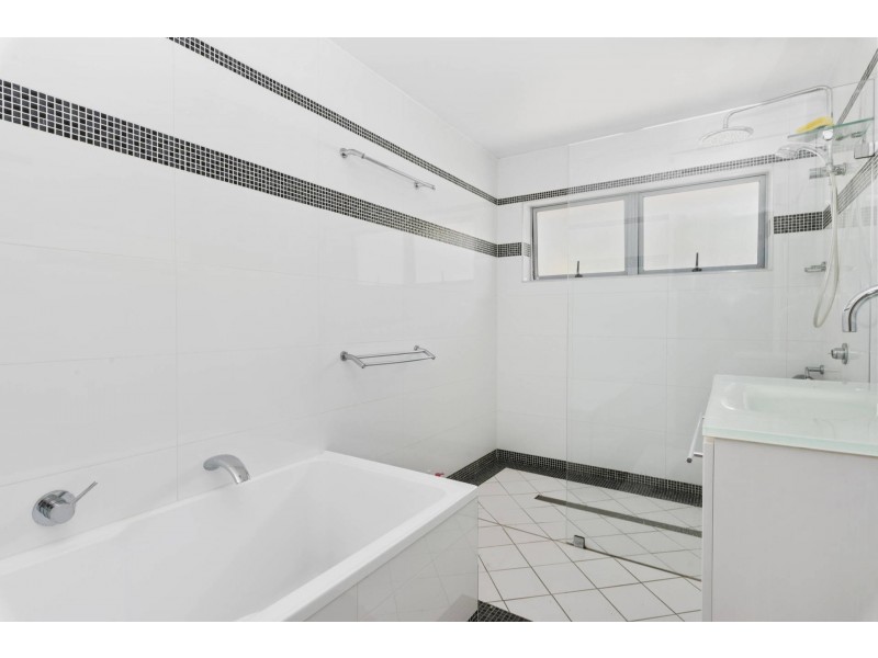 65 Morialta Street, Mansfield QLD 4122