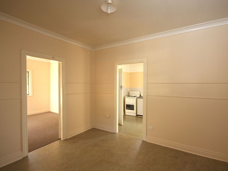 302 Nursery Road, Holland Park QLD 4121