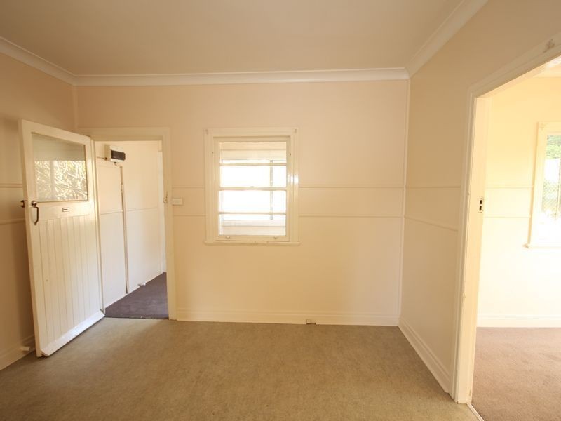 302 Nursery Road, Holland Park QLD 4121