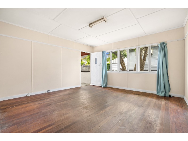 71 Layard Street, Holland Park QLD 4121