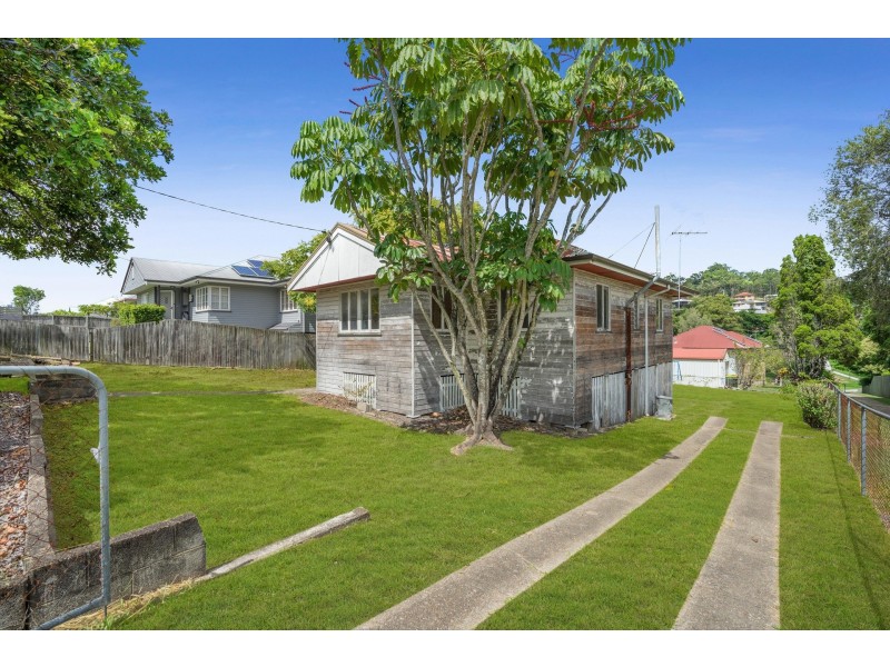 71 Layard Street, Holland Park QLD 4121