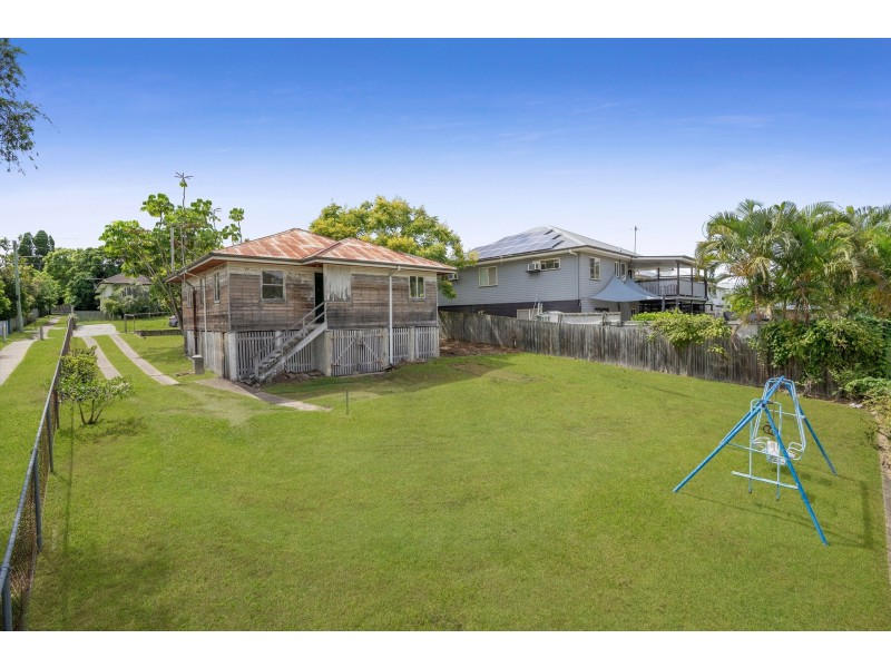 71 Layard Street, Holland Park QLD 4121