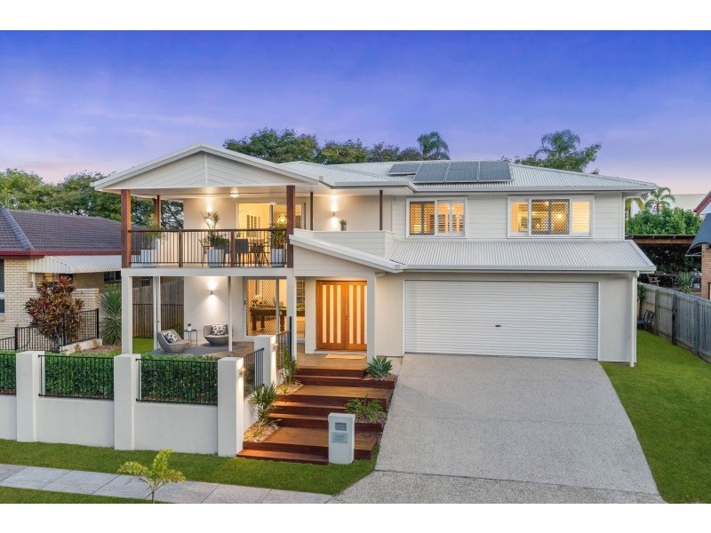 27 Raintree Street, Mansfield QLD 4122