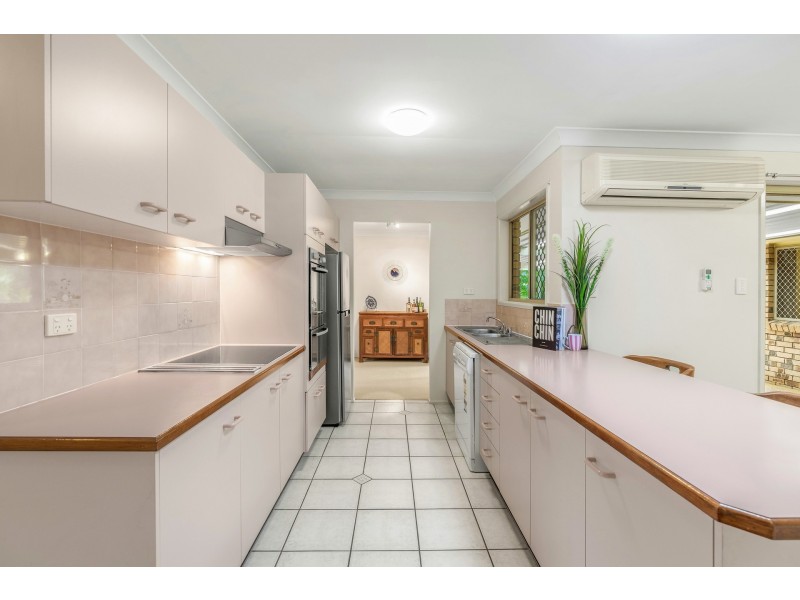 14 Nardie Street, Eight Mile Plains QLD 4113