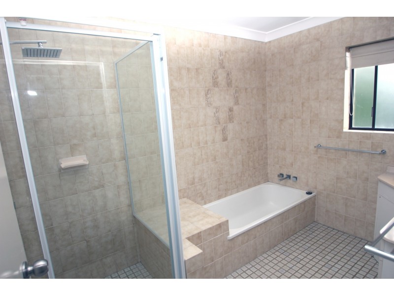 1/68 Chester Road, Annerley QLD 4103