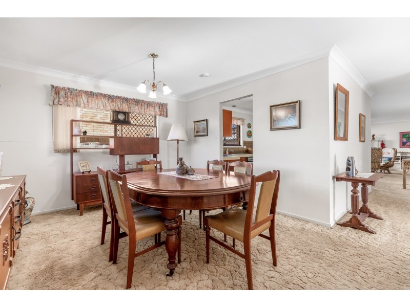 9 Vortigern Street, Carindale QLD 4152