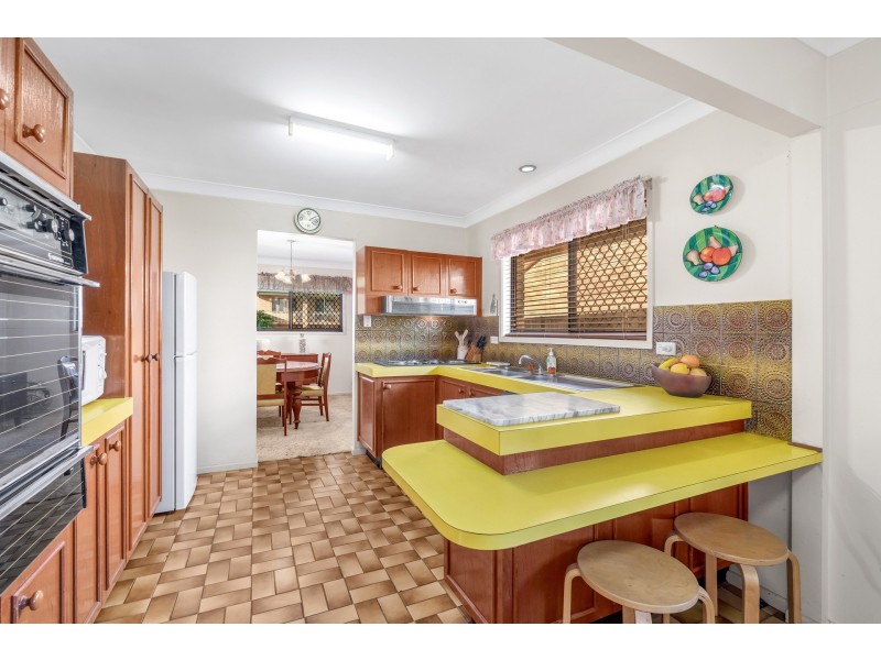 9 Vortigern Street, Carindale QLD 4152