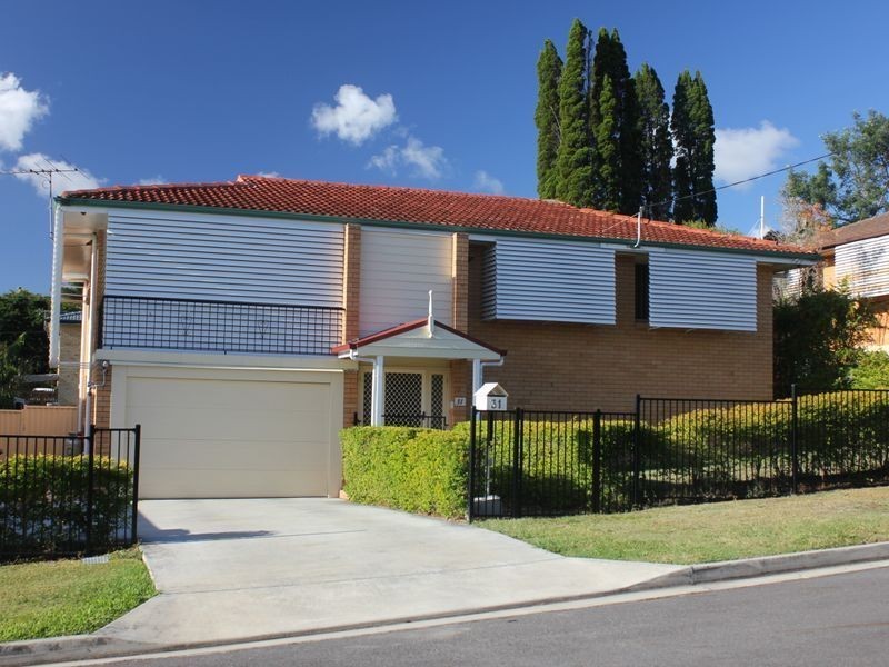 31 Dirkala Street, Mansfield QLD 4122