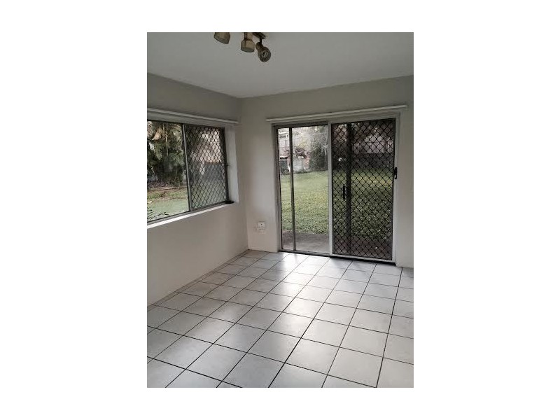 1/10 Greenmeadow Road, Mansfield QLD 4122