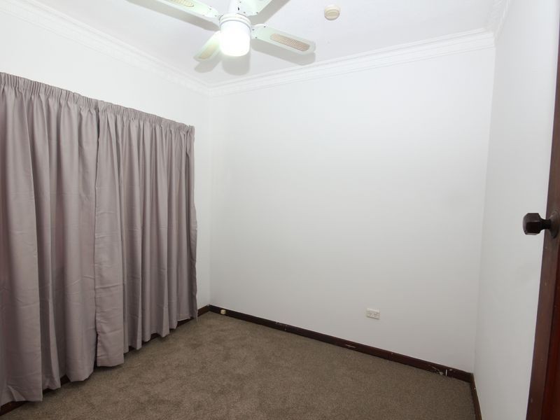 8 Cradock Street, Holland Park QLD 4121