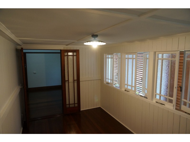 15 Arlington Street, Coorparoo QLD 4151