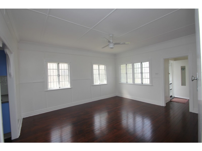 2 Torrens, Street, Annerley QLD 4103