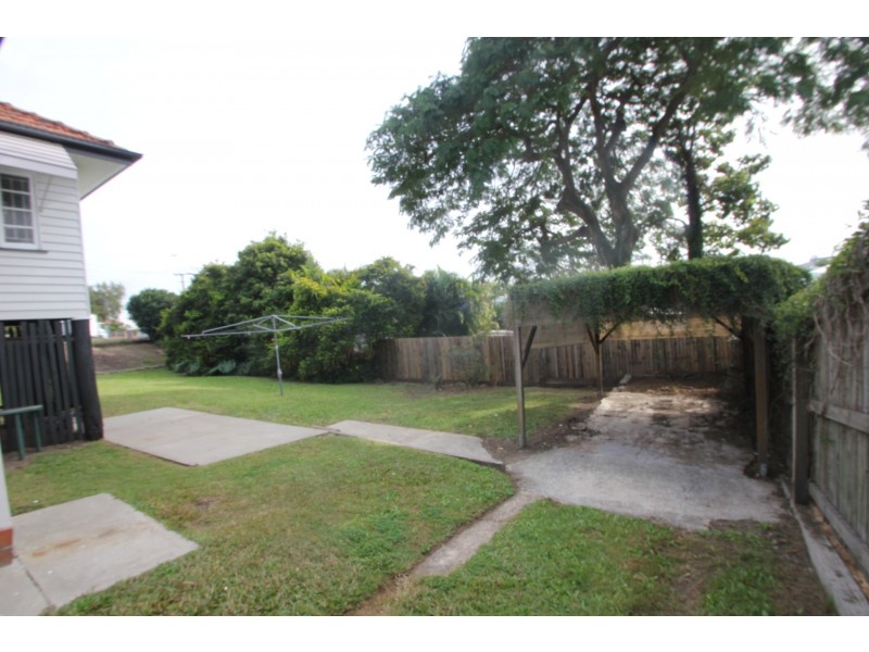 2 Torrens, Street, Annerley QLD 4103