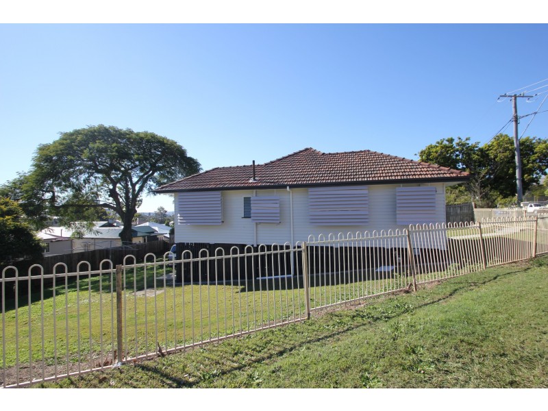 2 Torrens, Street, Annerley QLD 4103