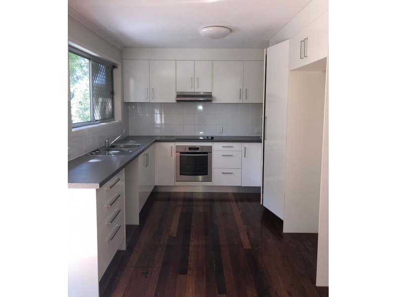 2 Moorabbin Drive, Carina QLD 4152