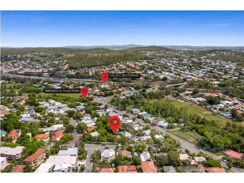 15 Navy Street, Holland Park West QLD 4121