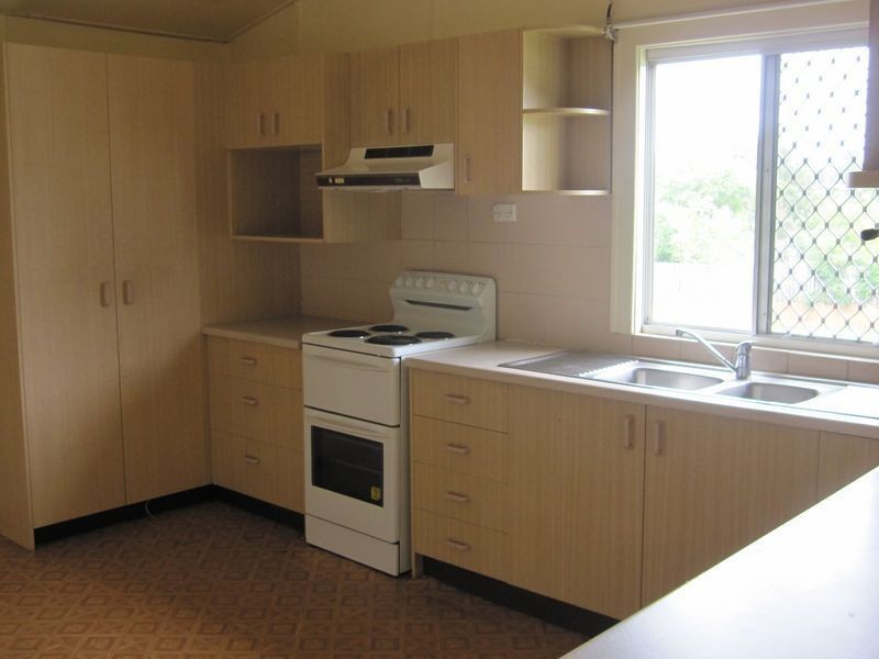 18 Broadwater Road, Mount Gravatt East QLD 4122