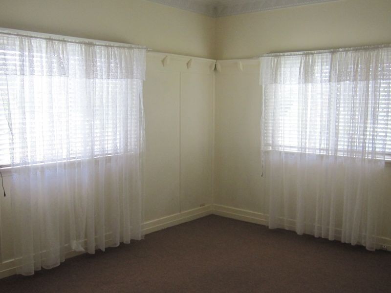 18 Broadwater Road, Mount Gravatt East QLD 4122