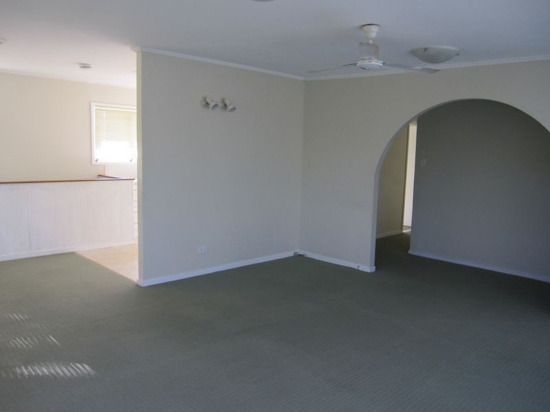 6 Mintern Street, Macgregor QLD 4109