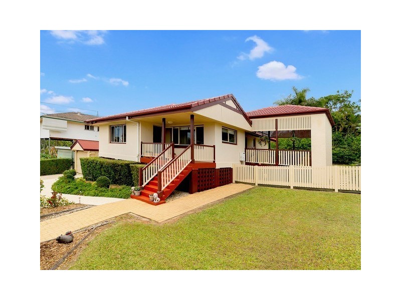 10 Arura Street, Mansfield QLD 4122
